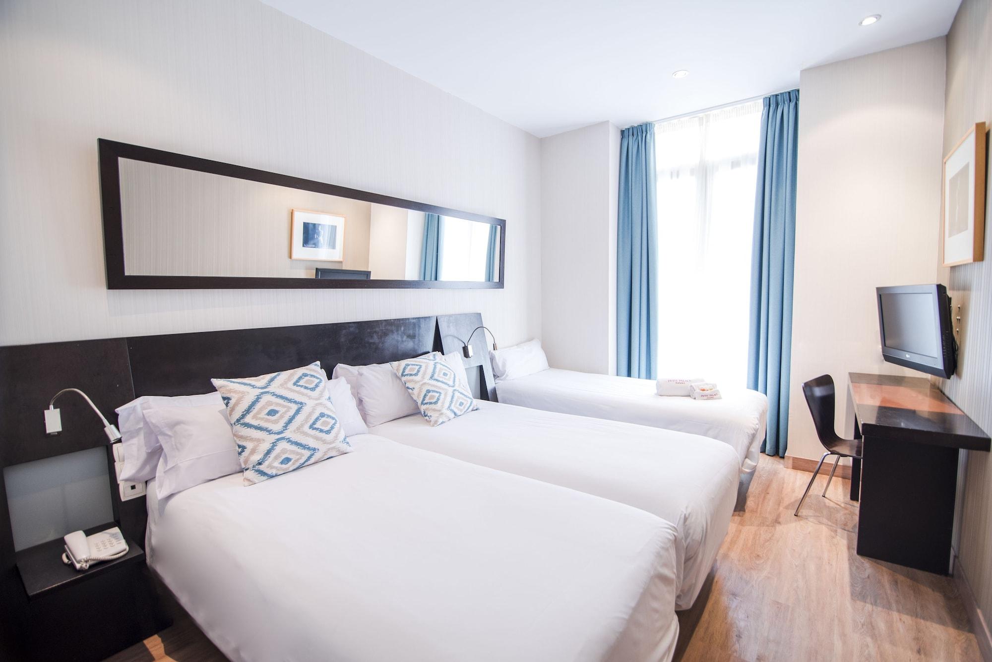 Petit Palace Plaza De La Reina Valencia Ngoại thất bức ảnh