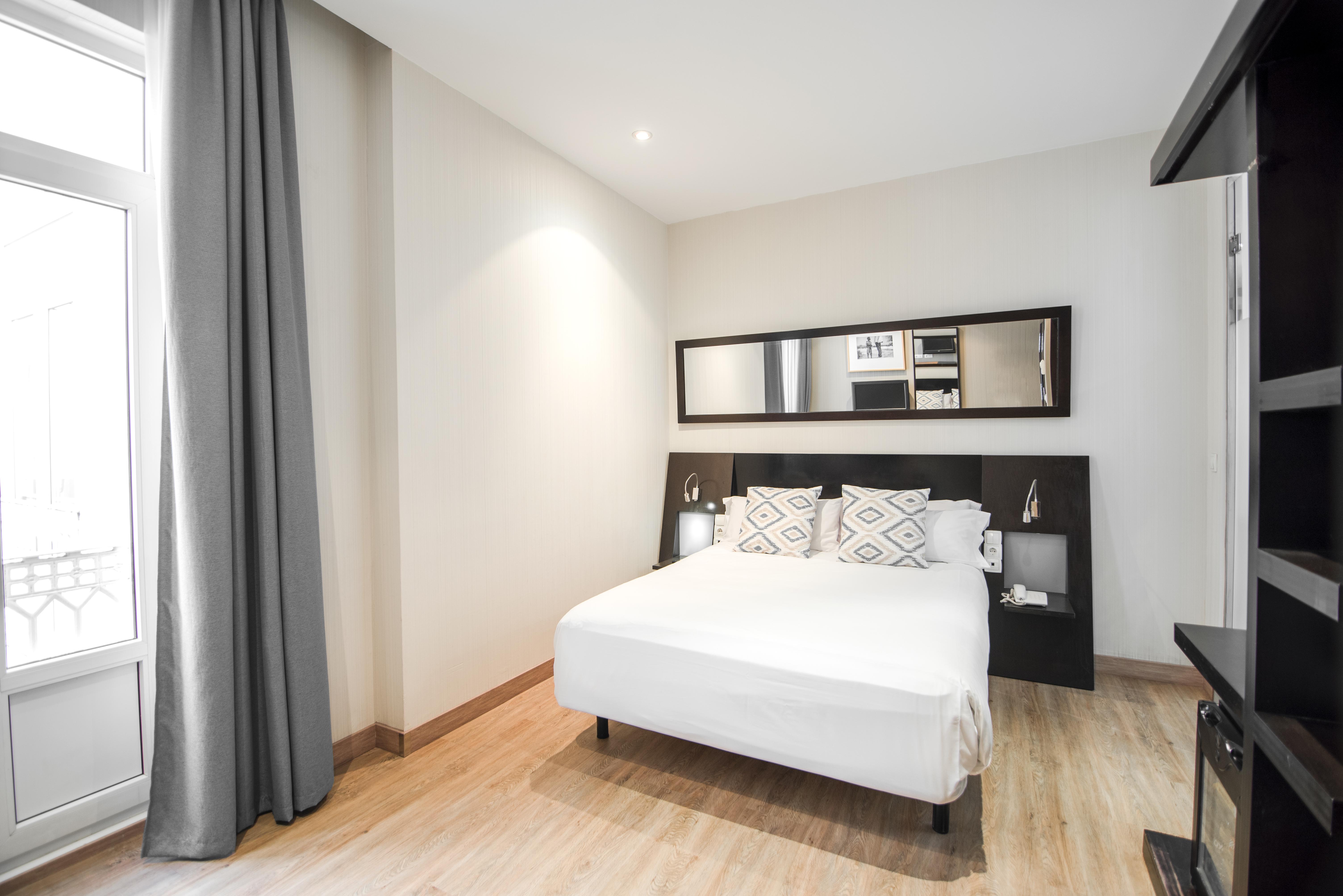 Petit Palace Plaza De La Reina Valencia Ngoại thất bức ảnh