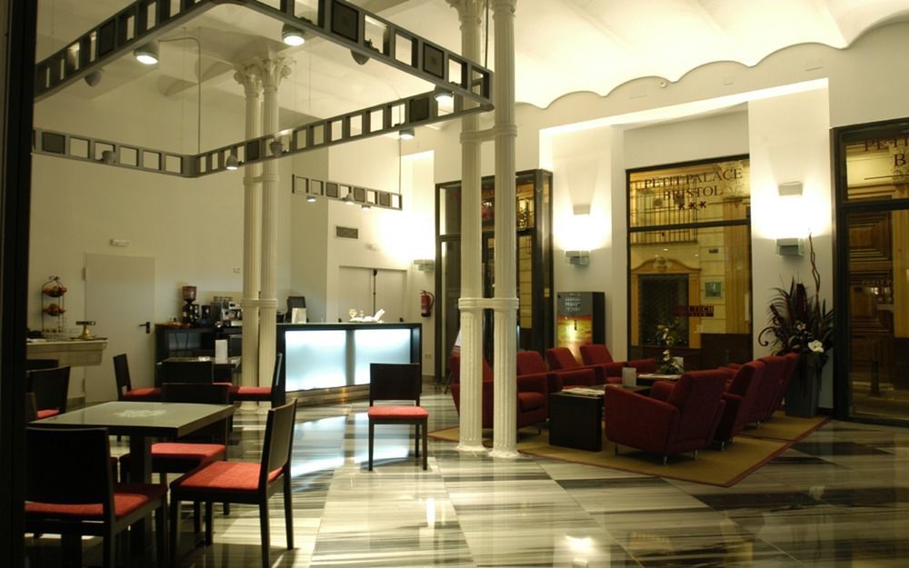 Petit Palace Plaza De La Reina Hotel Valencia Ngoại thất bức ảnh