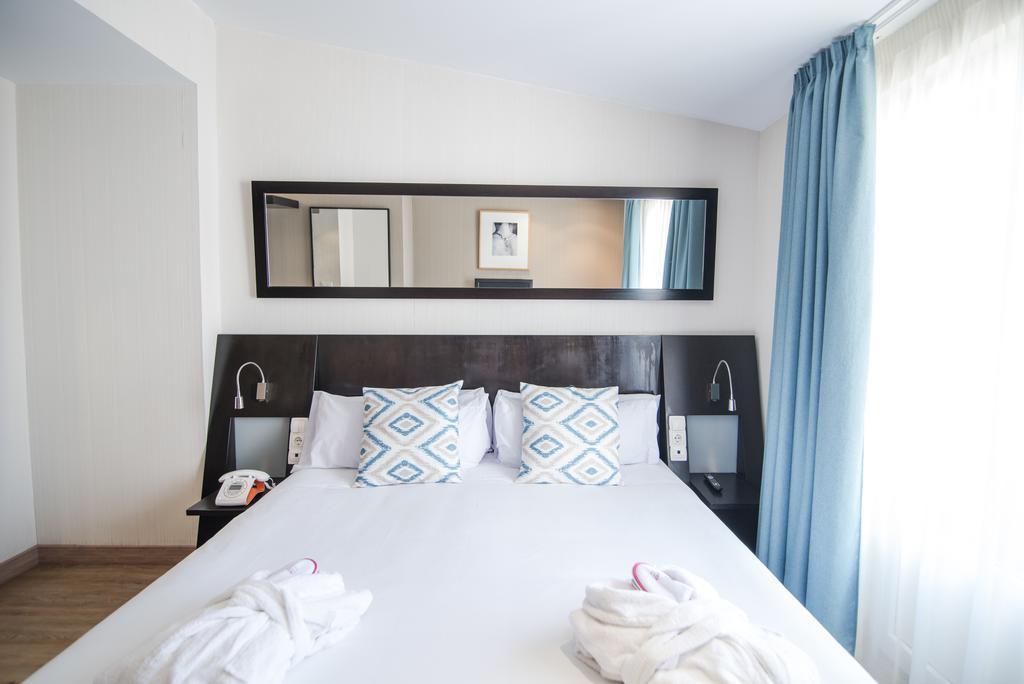 Petit Palace Plaza De La Reina Valencia Ngoại thất bức ảnh